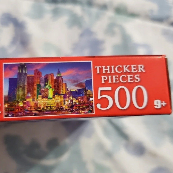 Puzzlebug Deluxe Cra-Z-Art Las Vegas Strip NY Hotel Casino Puzzle 500 PCS 20x12 - Picture 3 of 3
